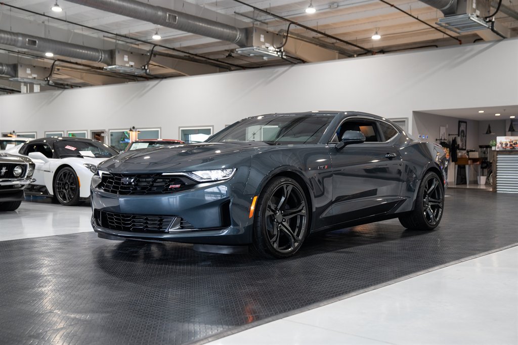 2022 Chevrolet Camaro LT1's photo